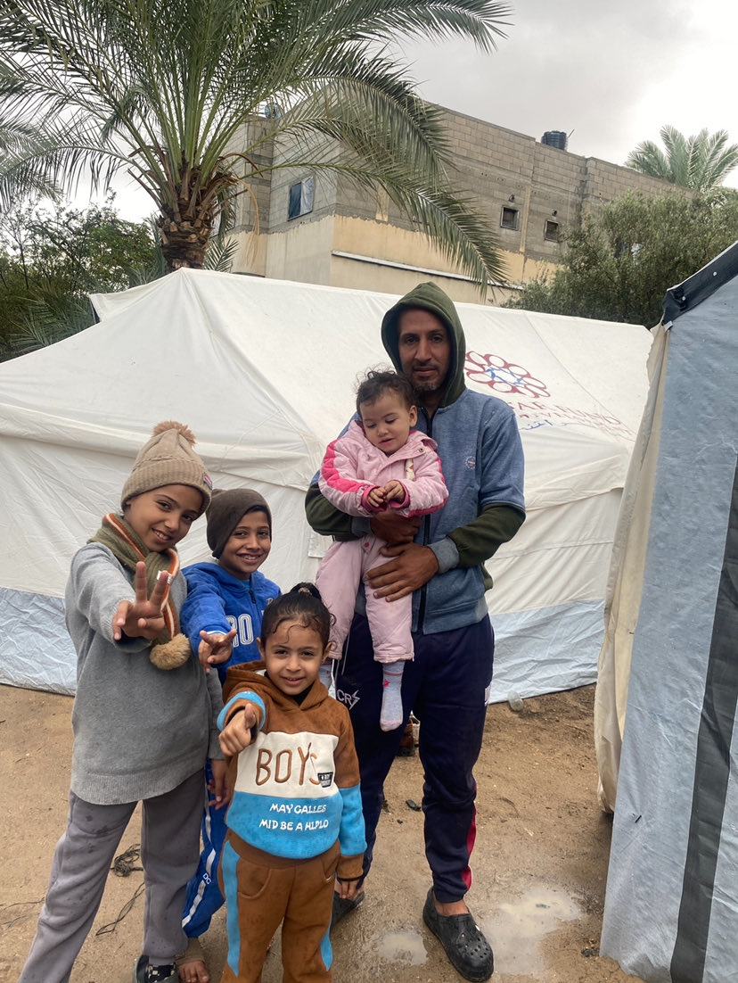 sabe_ahmed1985's tweet image. We are facing a cold weather front while living in tents… with little clothing and not enough blankets.
My children are shivering from the cold, and any help even the smallestcould protect them this winter.

Donate… share… even a word can make a difference.