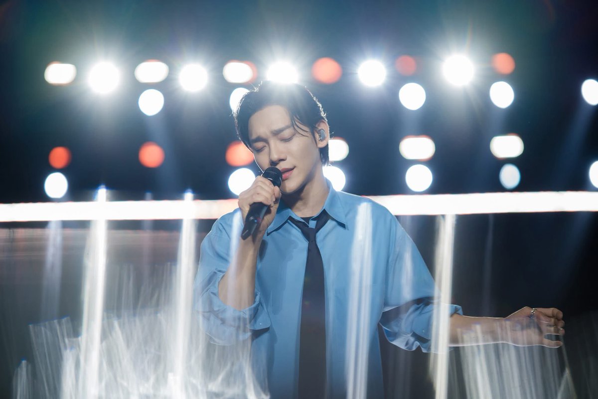 ceesdreaming's tweet image. the organizer&apos;s recap pics
I love the B&amp;amp;W shots
the photographer did a good job tho
#CHENinHCMC 💛✨