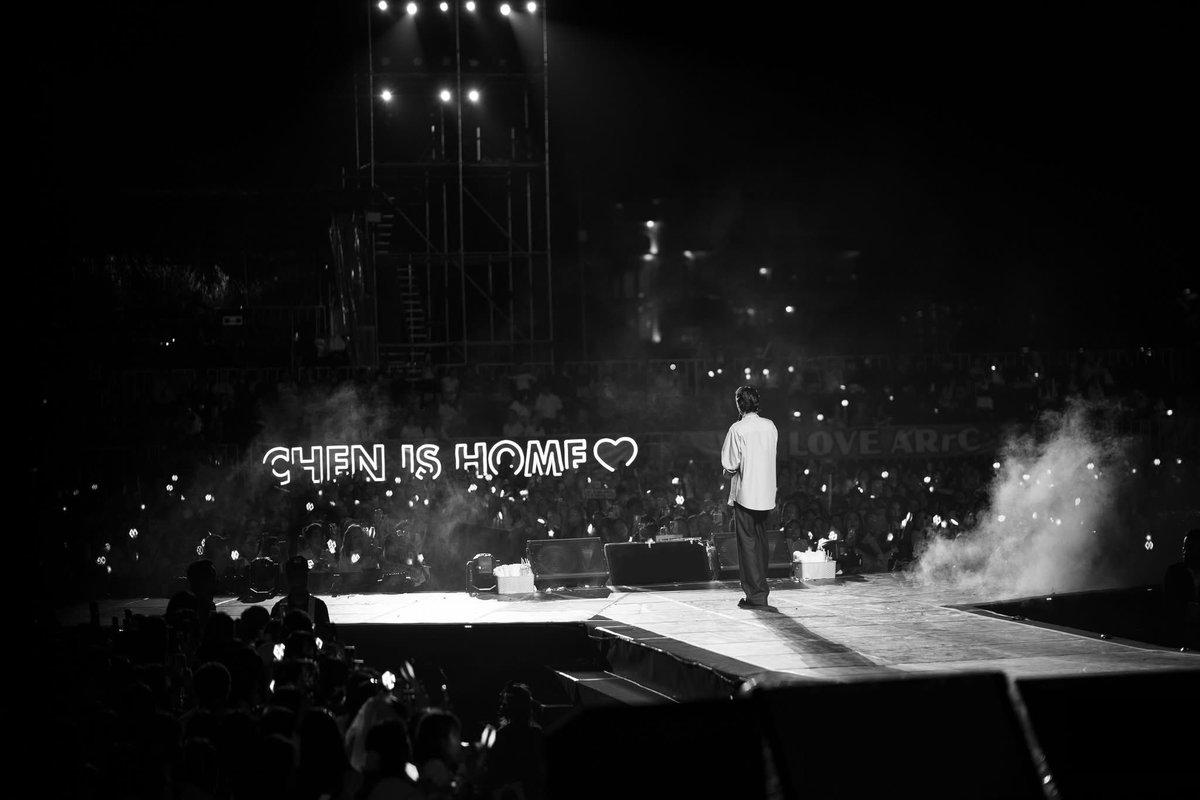 ceesdreaming's tweet image. the organizer&apos;s recap pics
I love the B&amp;amp;W shots
the photographer did a good job tho
#CHENinHCMC 💛✨