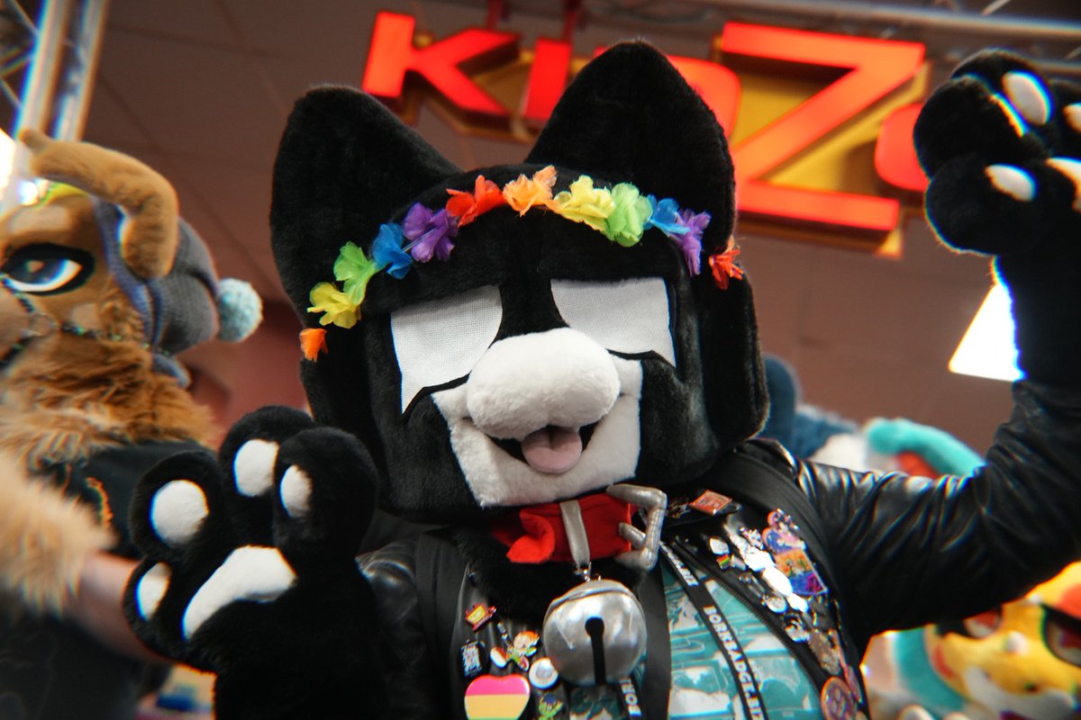 This Tankcat is arriving in Chicago in two days, I don't think Chicago is ready though! 😇

📸: @ Electro740