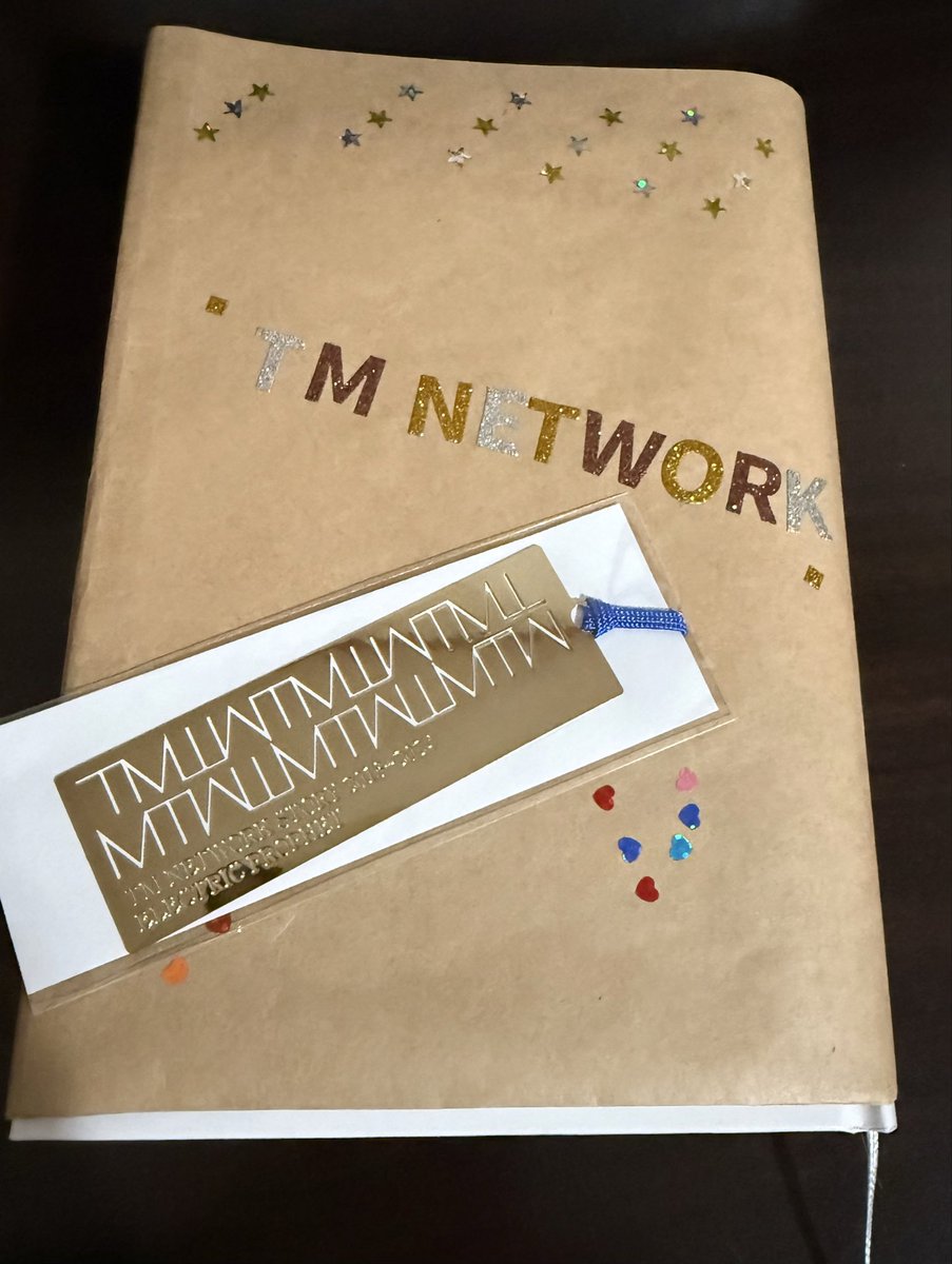 eri70074941's tweet image. 電気じかけの預言者たち-再起動編-
読み耽ってしまいそうなので📕第一章で一旦、小休止
そしてカバーを汚したくない私は巻いてみた
#木根尚登 
#電気じかけの預言者たち
#TMNETWORK