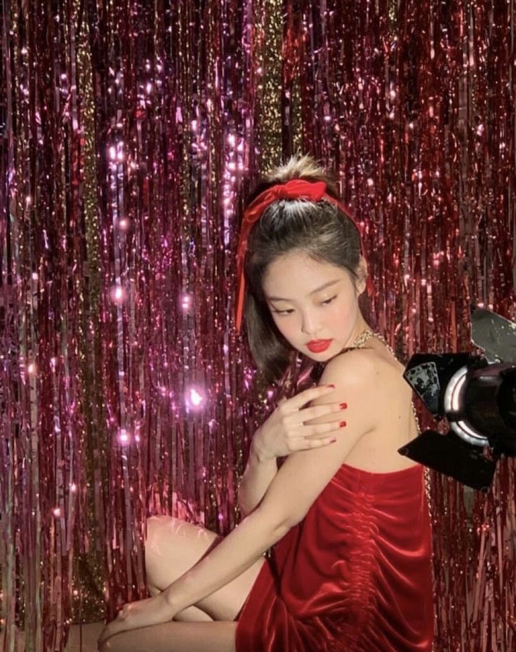 1l1vay's tweet image. 레드제니 + 샤넬 …. ♥️