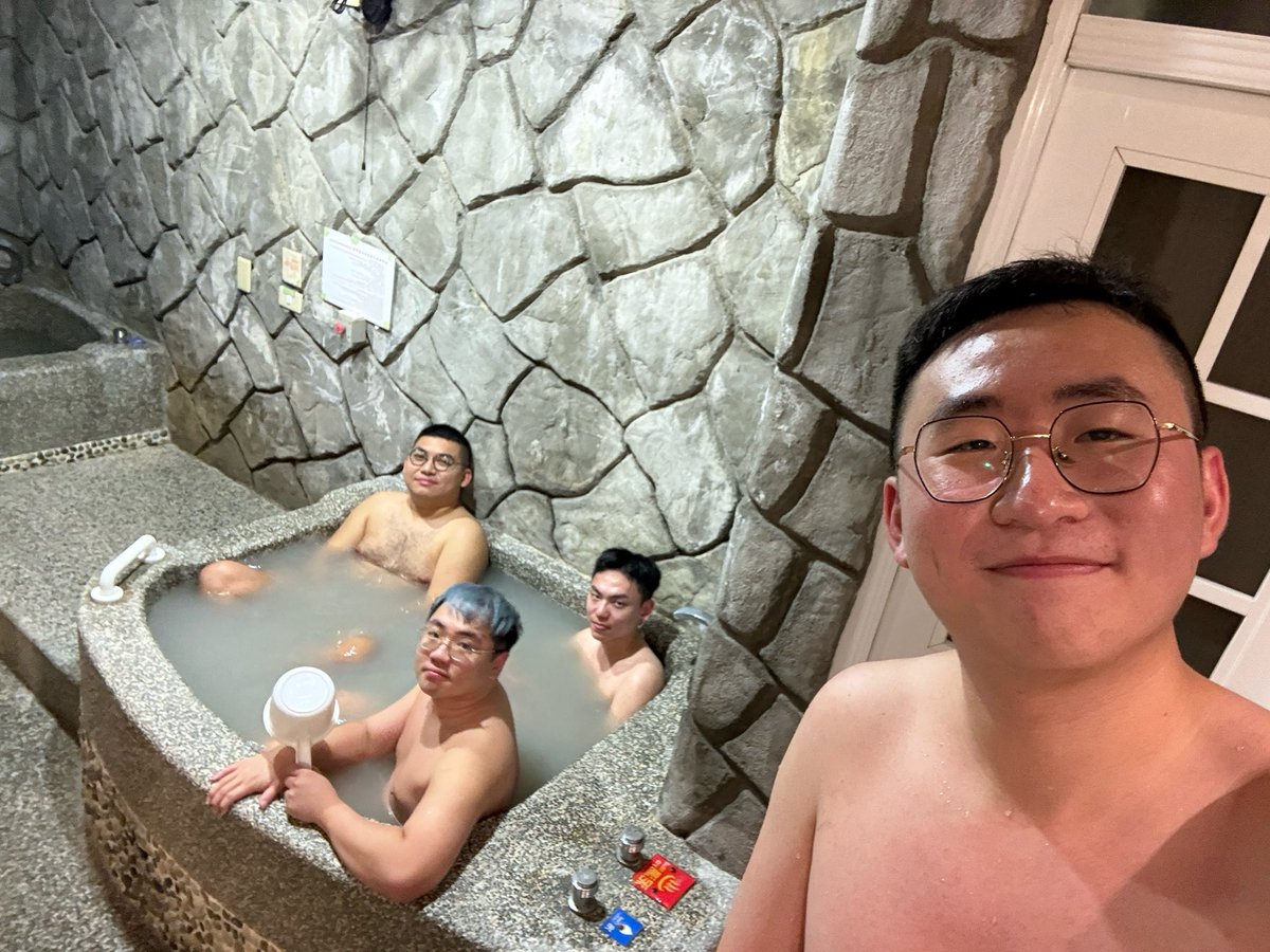 湯屋讚讚😍
<a href="/saza705/">海熊</a> 
<a href="/Yeslin0201/">花花❁</a> 
<a href="/Oliver_Hui_1/">奧利佛輝</a>