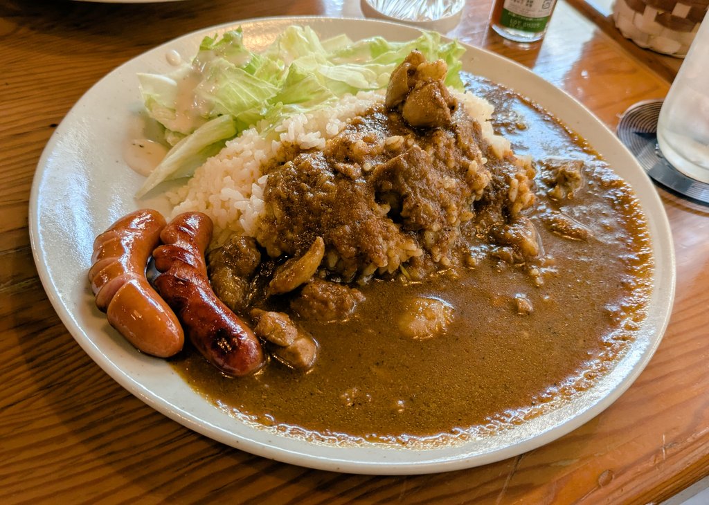 ボルダリングで２級コンプ！
スラブの１級もGET☺
帰りにいつものジャズ喫茶
町田NOISEで
カレーランチ！
大盛にしたら多かった（笑）
疲れたからウインナーも追加！
(ﾟдﾟ)ｳﾏｰ