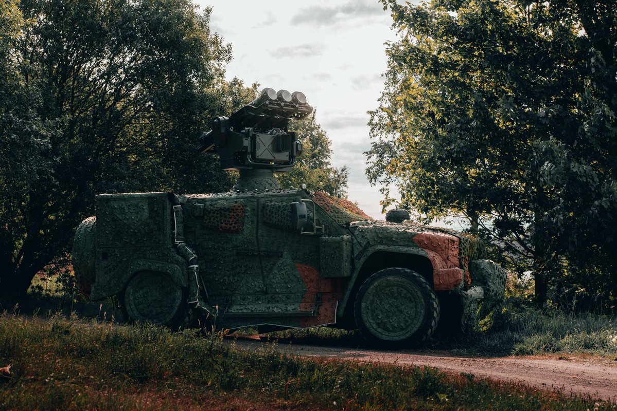 Defence360's tweet image. 🇸🇪 @Saab has received a third order for the MSHORAD mobile air defence system from the 🇱🇹 Defence Materiel Agency. The order value is approximately SEK1.4 billion with deliveries 2026-2030. The system will be integrated by @Saab into the @OshkoshDefense JLTV 4x4 vehicles.