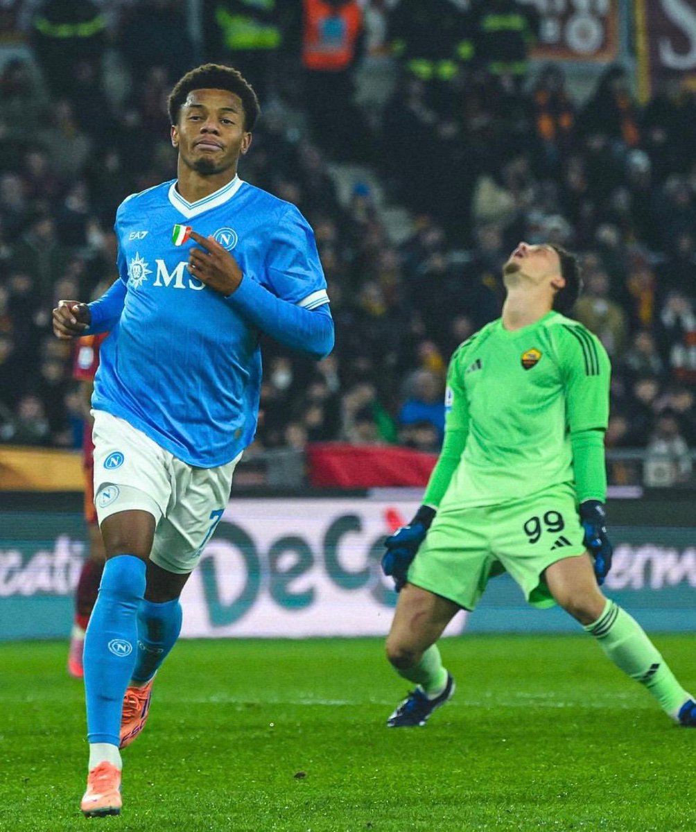 maxmassi969's tweet photo. La sua faccia, mentre Svilar si dispera, mi fa impazzire 🤣🤣🤣💪🏻💪🏻
#Neres
#ForzaNapoliSempre 💙💙💙 https://t.co/nTHZ4zwPOA