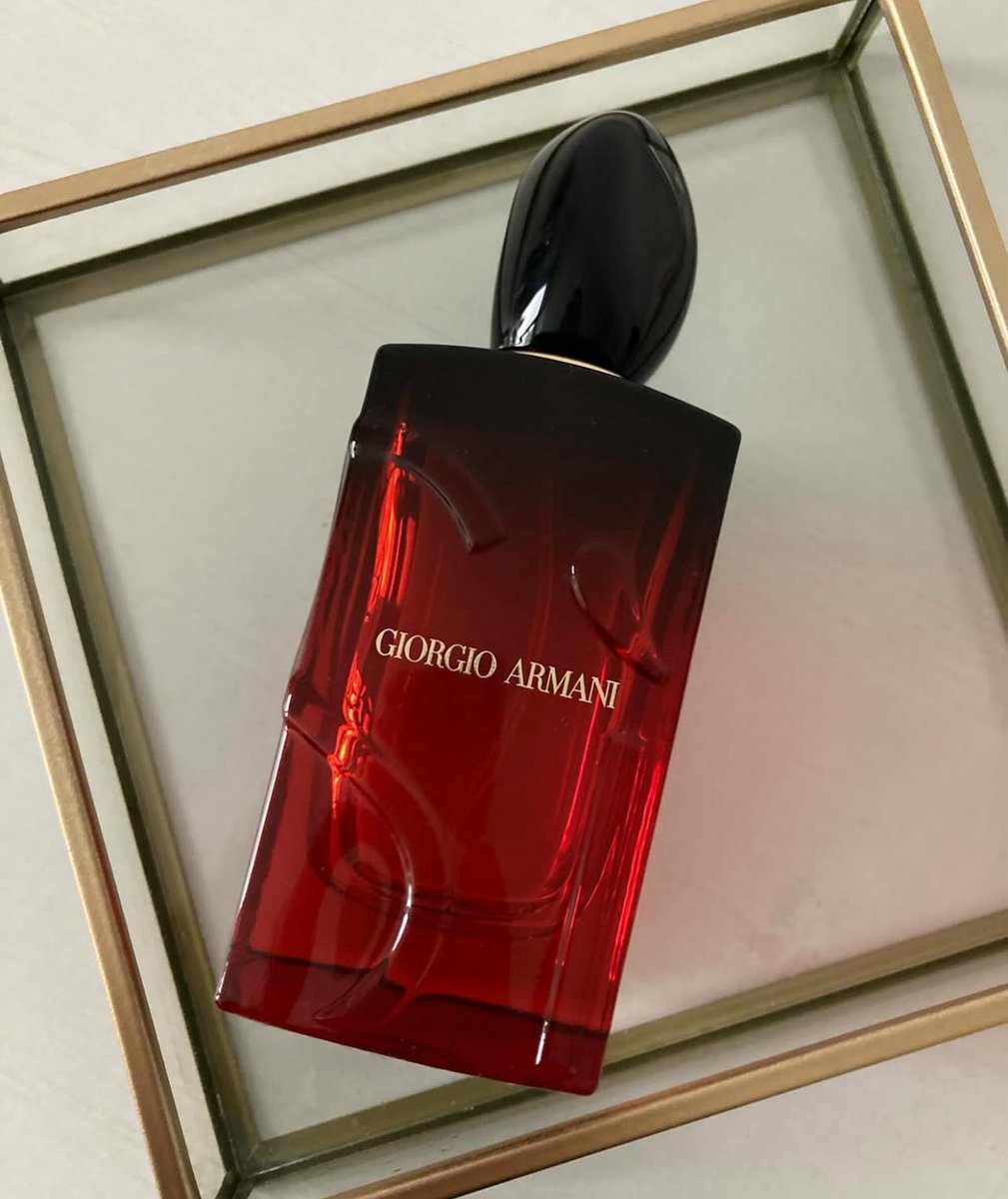 giorgio armani si edp intense 2024 (red-black)
หอมหวานเซ็กซี่ ละมุน ดูแพง นุ่มนวล หรูหรา ฟรุ๊ตตี๊ อบอุ่น วนิลา ดอกไม้ขาว 

❤️‍🩹5ml=190.-
❤️‍🩹10ml=300.-

#ไว้รีวิวห้ามขายของโว้ยย #รีวิวน้ำหอม #howtoperfect #ถูกบอกต่อ #ส่งต่อstylist