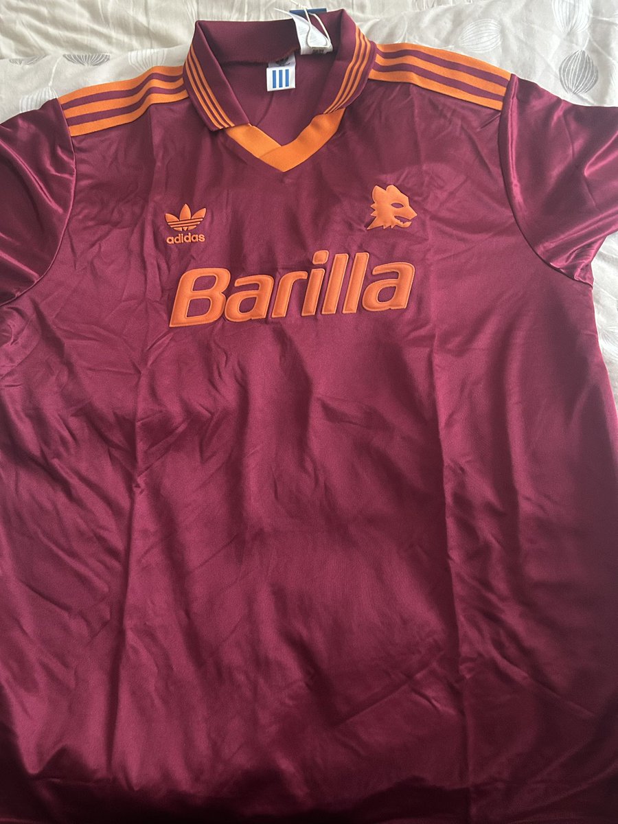 Latest purchase from the Roma website arrived today 😍😍😍 #AsRoma