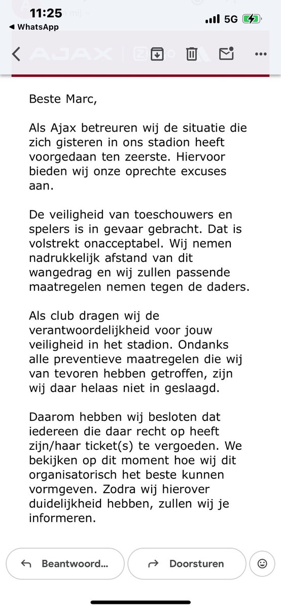Ajax gaat supporters compenseren. Hoe en wat dat inhoud zegt de club er niet bij!