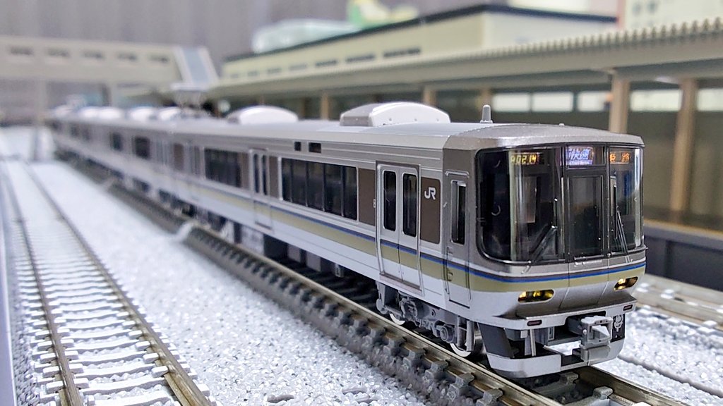 金時 TOMIX 223系1000番代入線。 発表時は絶対買うぞーと思ってたのに、夏場