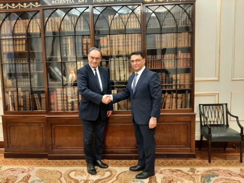 Остварив работна посета на <a href="/bankofengland/">Bank of England</a> во Лондон, со цел унапредување на билатералната соработка и размена на експертиза со една од најзначајните централни банки во светот.
Имав продуктивни средби со гувернерот Ендрју Бејли и со други високи претставници.

Особен фокус беше