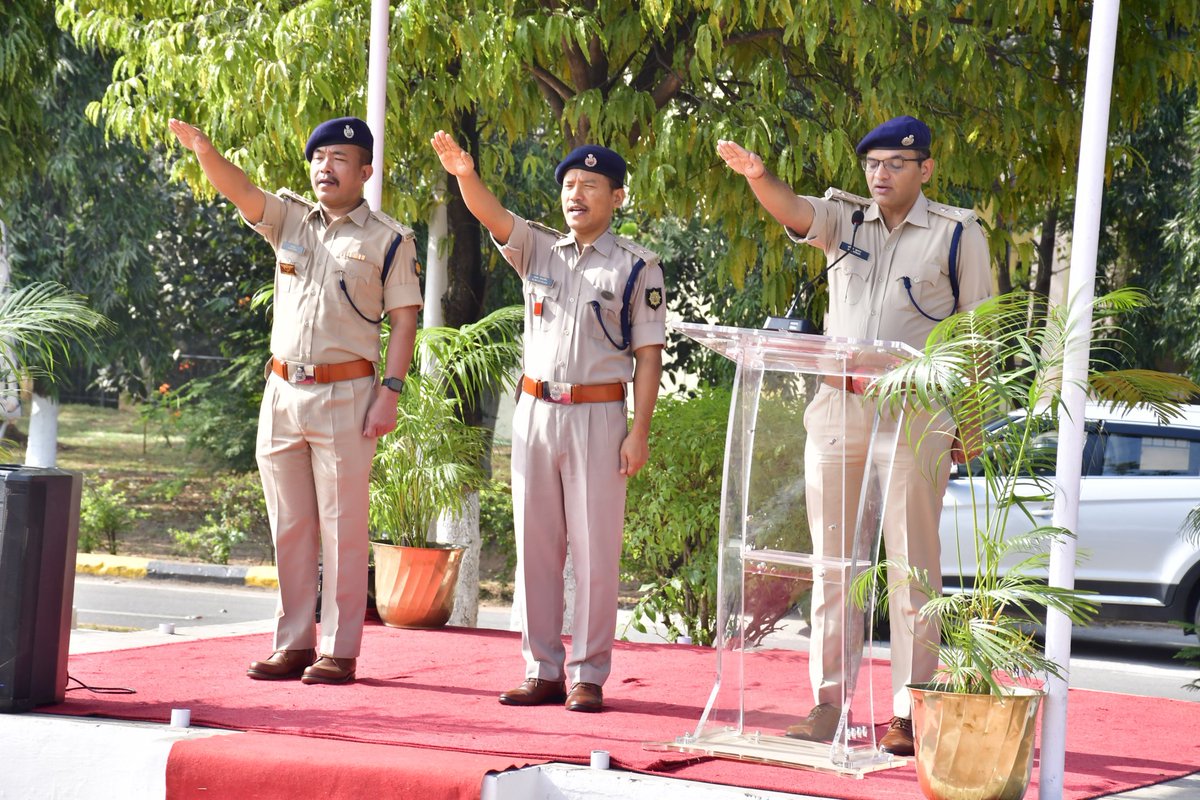 CISFTraining's tweet image. Mass Swachhata Pledge at CISF NISA!

As part of the Observance of Swachhta Pakhwada–2025, CISF NISA organized a Mass Swachhata Pledge, reaffirming commitment toward cleanliness, hygiene, and a cleaner environment.

#CISF #NISA #SwachhtaPakhwada2025 #SwachhataPledge @CISFHQrs 🇮🇳