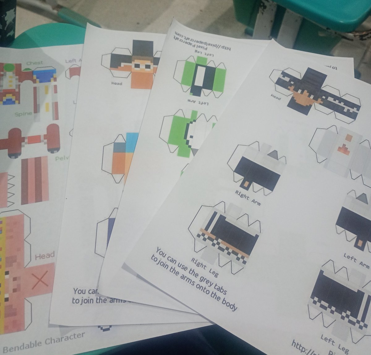 chokitopastel0's tweet image. I&apos;m going to put everything on my bookshelf :] 
#dreamteam #technoblade