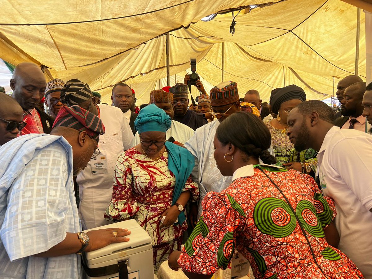 ambuvetskonsult's tweet photo. Recently in Yola, @ambuvetskonsult joined key stakeholders at the maiden National Council on Livestock Development, an important gathering that reflects Nigeria’s renewed commitment to transforming the livestock sector. 
Read More: https://t.co/FmP7uTRir8 https://t.co/mRis35H8EN