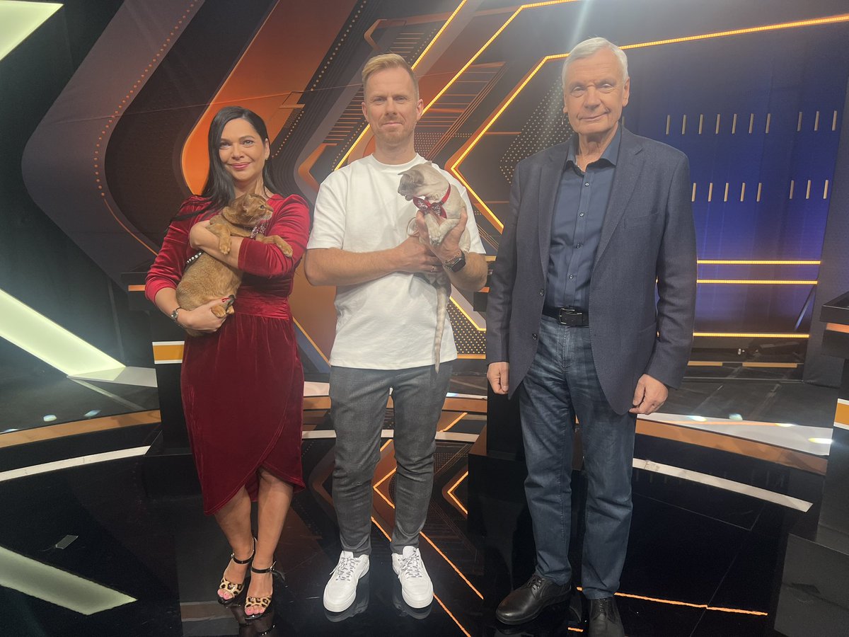 21.10 četrkājaino īpašnieku komandas ar kapteiņiem Kristīni Dafneri un Ivo Obrumani.