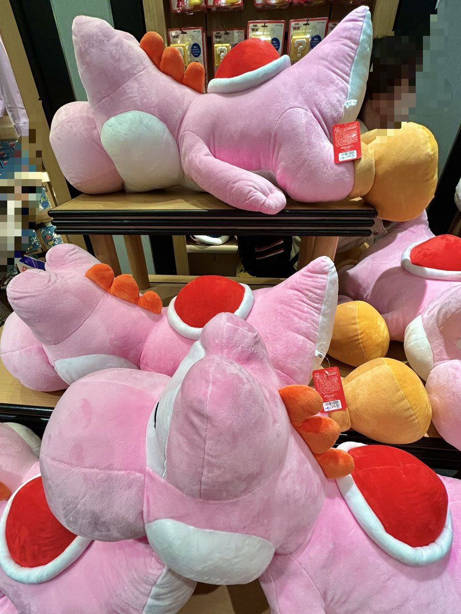 HAPPY PLICEは、パーク出た右側のショップです！ 年間パス提示で50%off