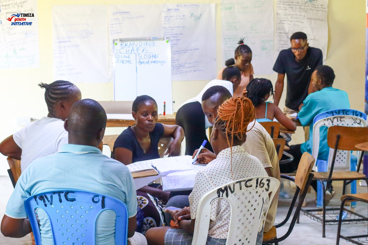 Timiza_CC's tweet photo. Timiza Youth through Roots &amp; Shoots Phase 2 and the #COSMEProject,held a 3-day training for Vumani Youth Group on leadership,biodiversity and climate action.Young mothers were empowered as community environmental ambassadors https://t.co/CBF8JHQIrR
