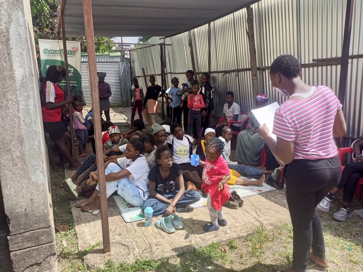 Sanaa_Yetucbo's tweet photo. Holiday season = learning season,Mentorship, menstrual dignity and safety every girl deserves all three.
Together we rise.

#SanaaYetu #GirlsMentorship #PeriodDignity #EndPeriodPoverty #SafeHolidays #EmpowerGirls #CommunityCare #YouthEmpowerment #GirlsInMathare #HolidayPrograms https://t.co/3DUSqEyXNx