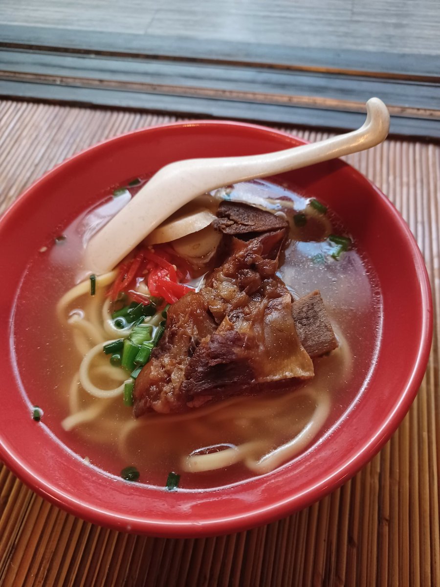 N_0024__'s tweet photo. #北千住
 #沖縄料理
 #しむら
オシャレな内装。カウンターの奥には
ゆったり出来る個室。お料理はとても
美味しく……本当に良いお店でした。 https://t.co/35U6KhckKt