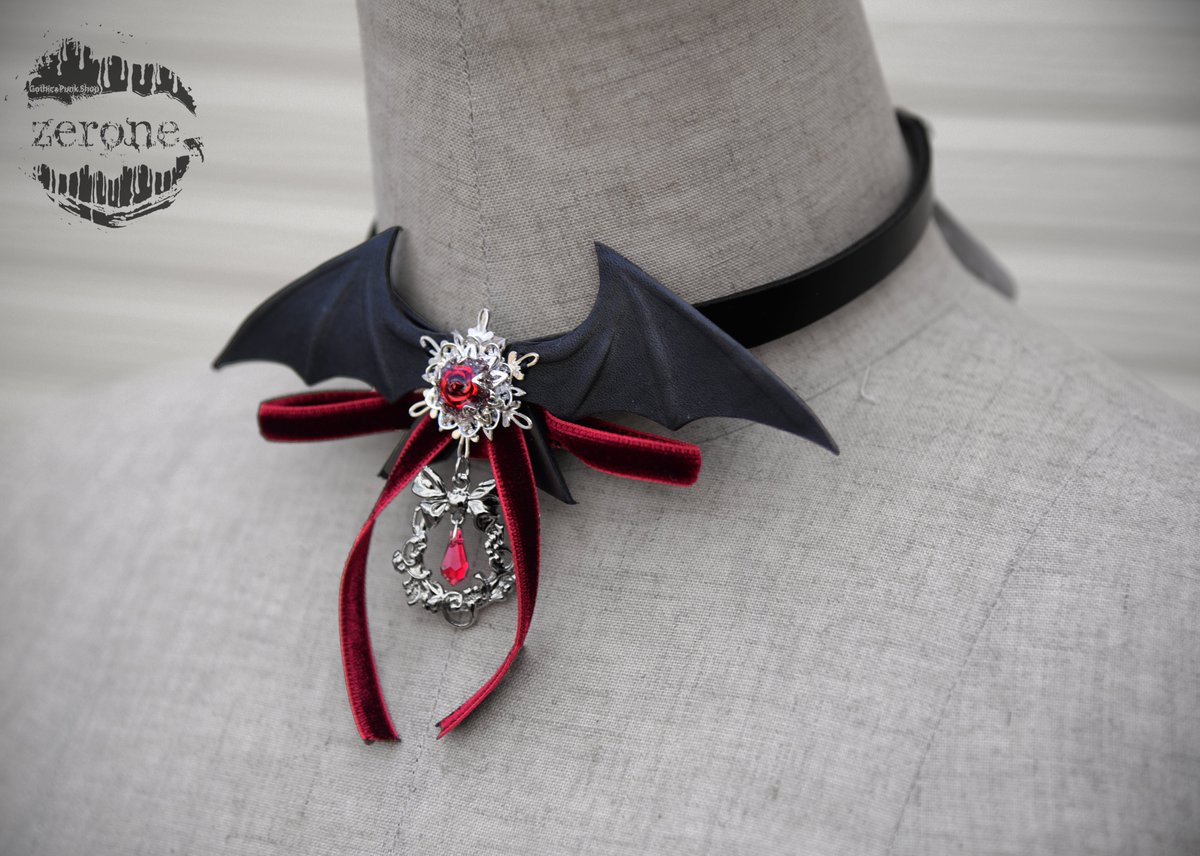 🥀Viscount of the rose 赤🥀 コウモリの羽がキュートなチョーカーです