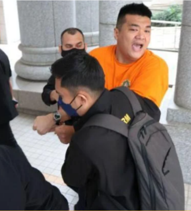 jameschin110's tweet photo. 🥰🥰Recap:  Bro launched the most ambitious anti-corruption tour since DSAI decided to clean up Gotham:  
* Popped up on 20+ podcasts presenting himself as the good-guy  
* Dropped 15+ YouTube exposé videos faster than Taylor Swift drops surprise albums
* Got a selfie with Tun M himself 
* Held so many press conferences he should’ve just rented a permanent room at Hilton
* Flew dramatically into KK like an action-movie hero… only to be kicked out faster than you can say “persona non grata” 
* Tried to sue Sabah Govt and CM  
* Dramatic final with MACC masked commandos like ICE in America

🤣🤣Final scorecard? 80 % of the “corrupt” targets he tried to cancel got RE-ELECTED!. 

📌Moral of the story:   If you’re going to play Whistle-blower: Maybe you should be cleaner than the people you are targeting.

I can see this in an MACC Academy class:   “Case Study 2025: Albert's Anti-Corruption Crusade"
Bring popcorn.
