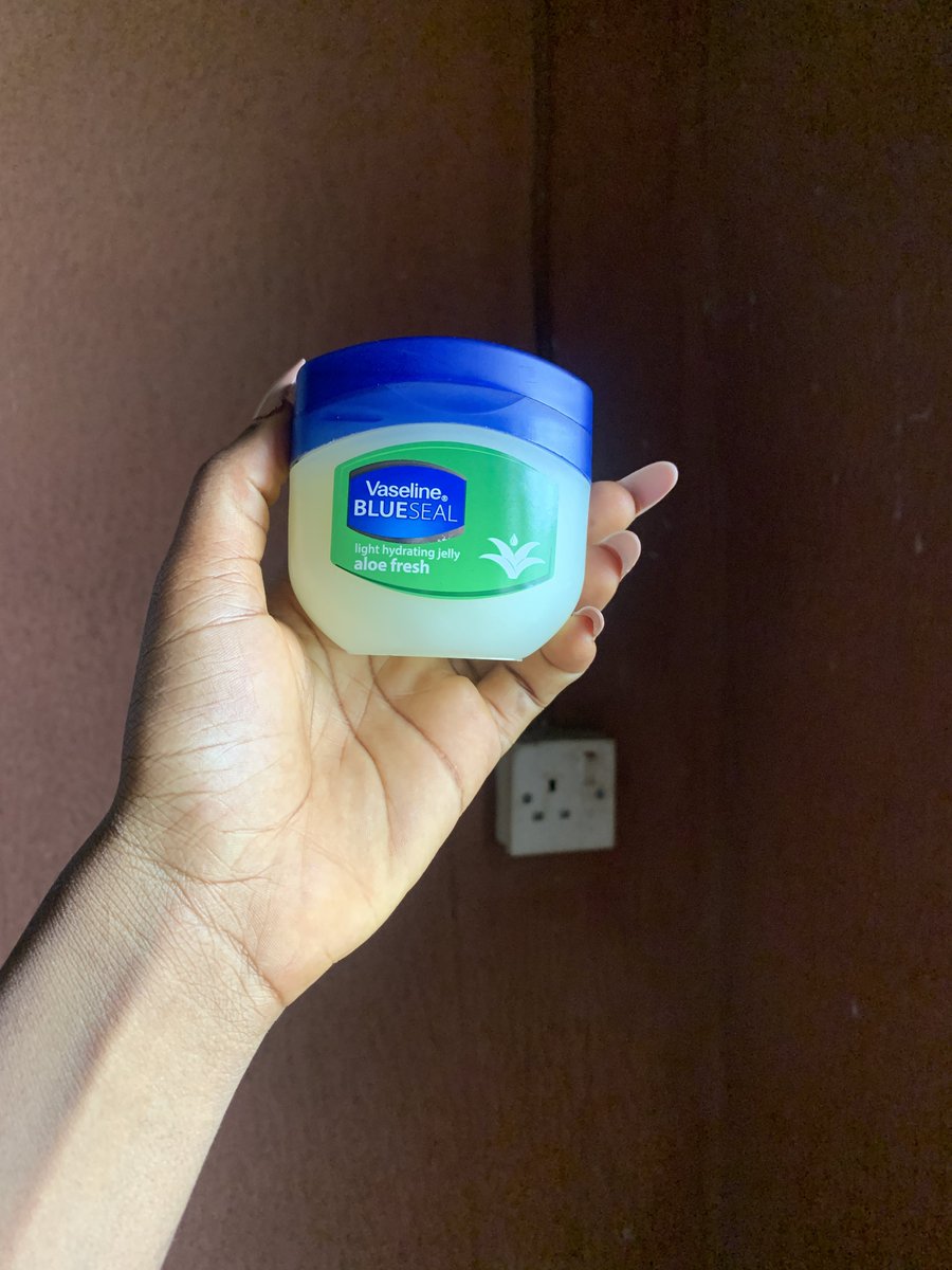 Happy New Month and Happy New Week my good skincare lovers.🤎

It’s another week to shop your skincare products and  book your skincare curation.

Send a DM or click on the link in bio to place your order.🤎

You can go through our pictures section to see what we stock and have.