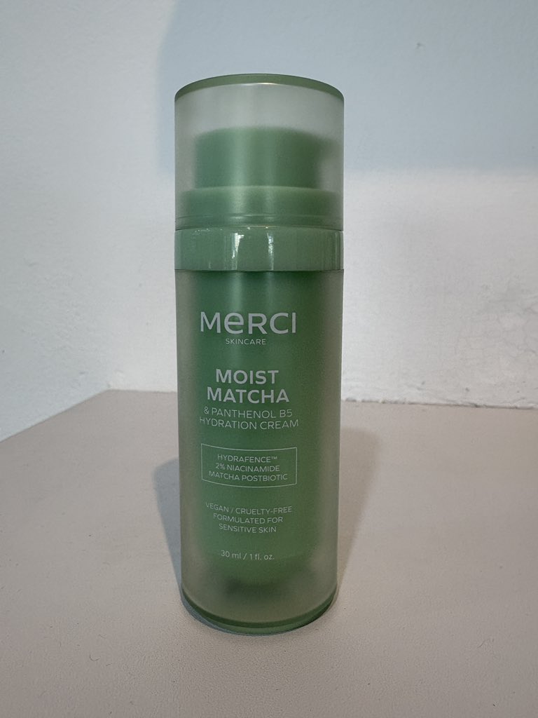 Merci Moist Matcha เจ้าแรกในไทย ที่ช่วยเติมความฉ่ำ พร้อมรีเซ็ตให้ผิวสมดุล แข็แรง เอาตรงๆเป็นมอยส์ที่โครตจะจะครบปัญหาผิว