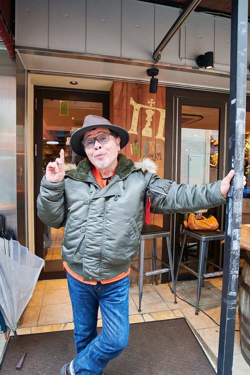 『なぎら健壱バチ当たりの昼間酒Vo５』
発売記念として
試し読み載せておきます！

『パスタバル MIKIYA’sぐりぐり』編

①こちらは撮影時のなぎらさん

本編は②につづきますね
是非是非読んでみてください

もっと読みたい人は
本当に買ってください(笑)