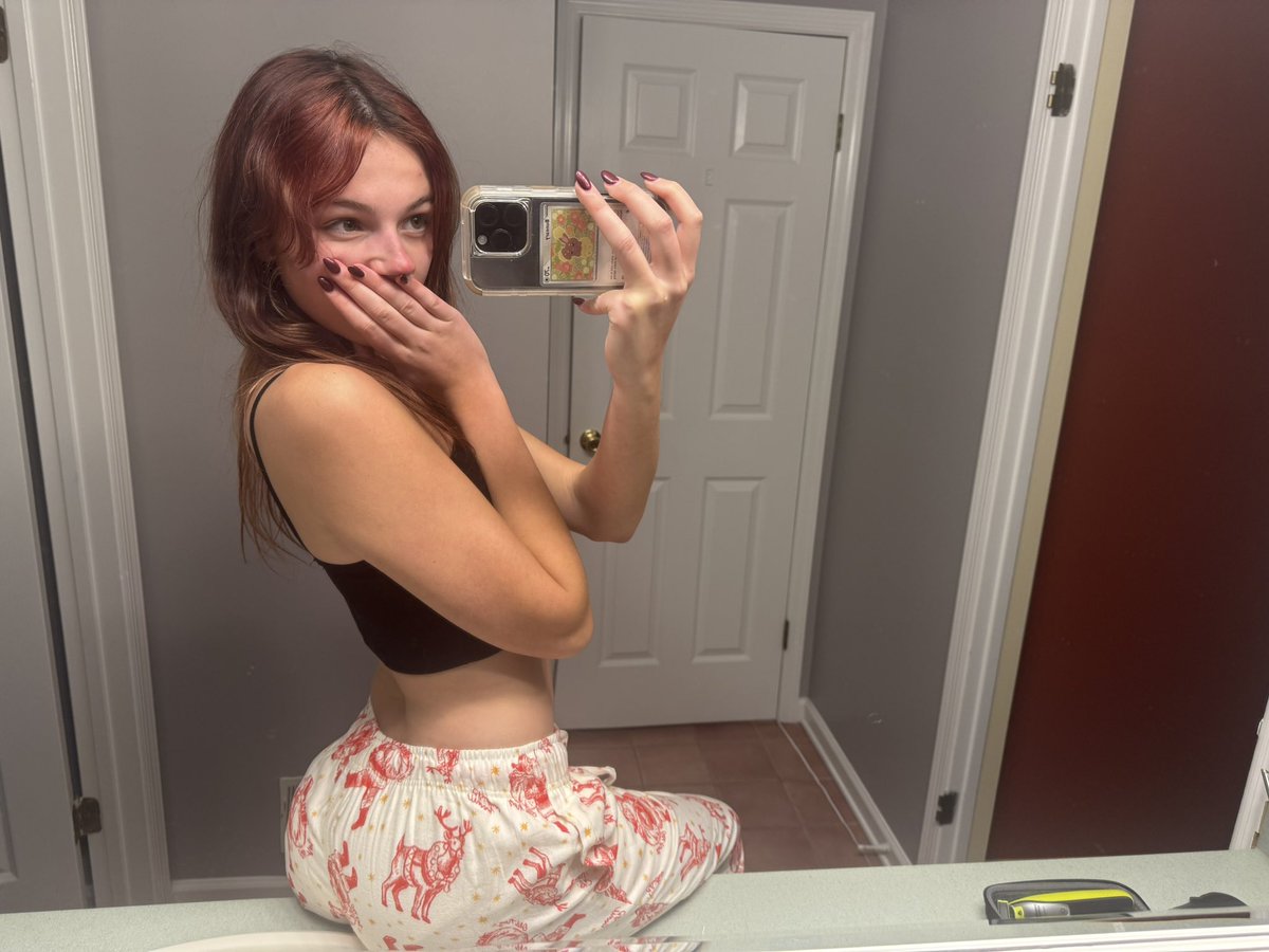 sami ✶⋆.˚ tweet media