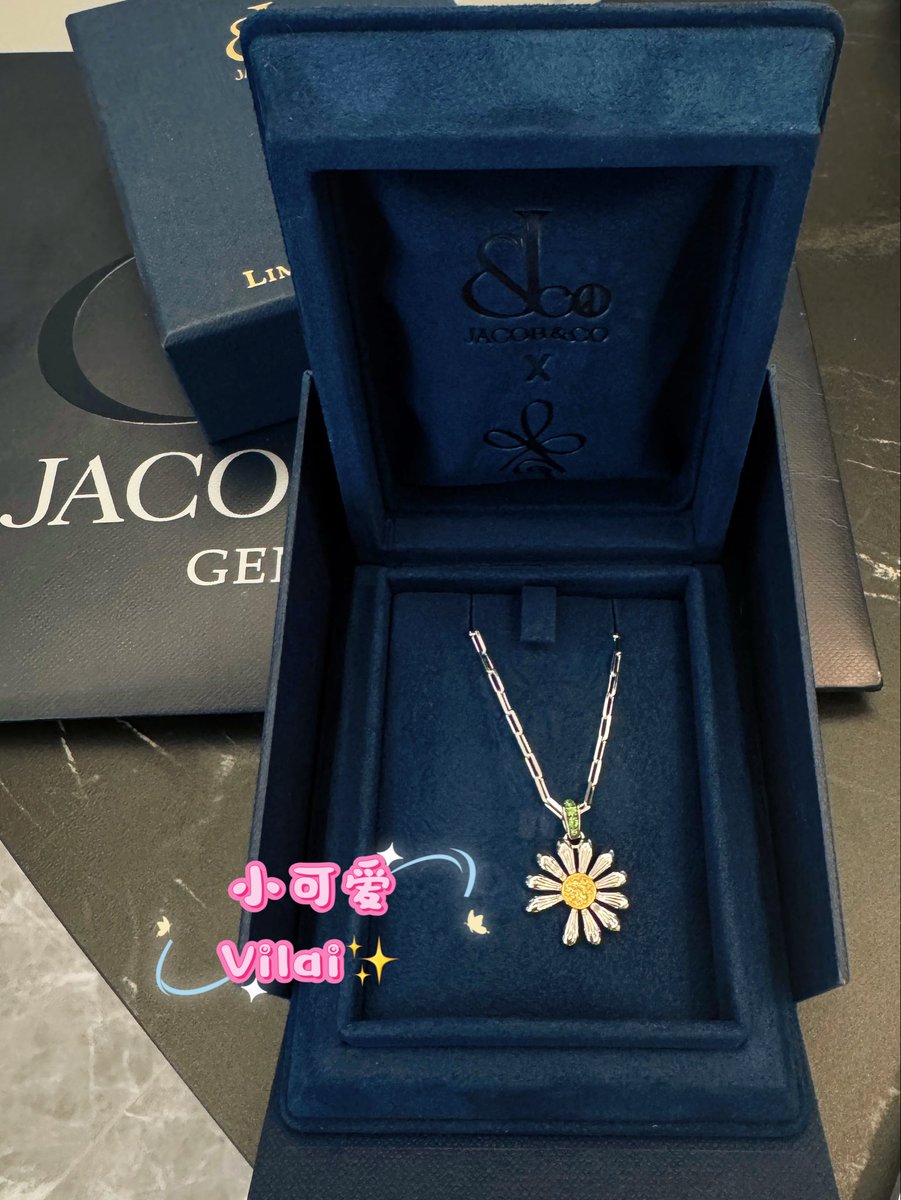 Fyyy0513's tweet image. Christmas gifts🎁for Build❄️✨
This is GD collaboration necklace. I’ve actually had it since October, but I was saving it for Christmas. Hopefully, you’ll like it.

@JakeB4rever 
#Beyourluve 
#ของขวัญของบิว
#BuildJakapan