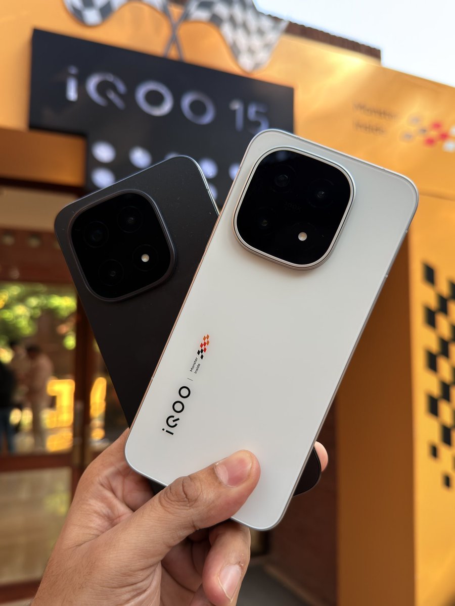 stufflistings's tweet image. Q10. What is the battery capacity and fast charging speed offered by the iQOO 15?

A. 6000mAh battery and 100W FlashCharge
B. 7000mAh battery and 100W FlashCharge

#winiQOO15 #BeTheGOAT #iQOO15