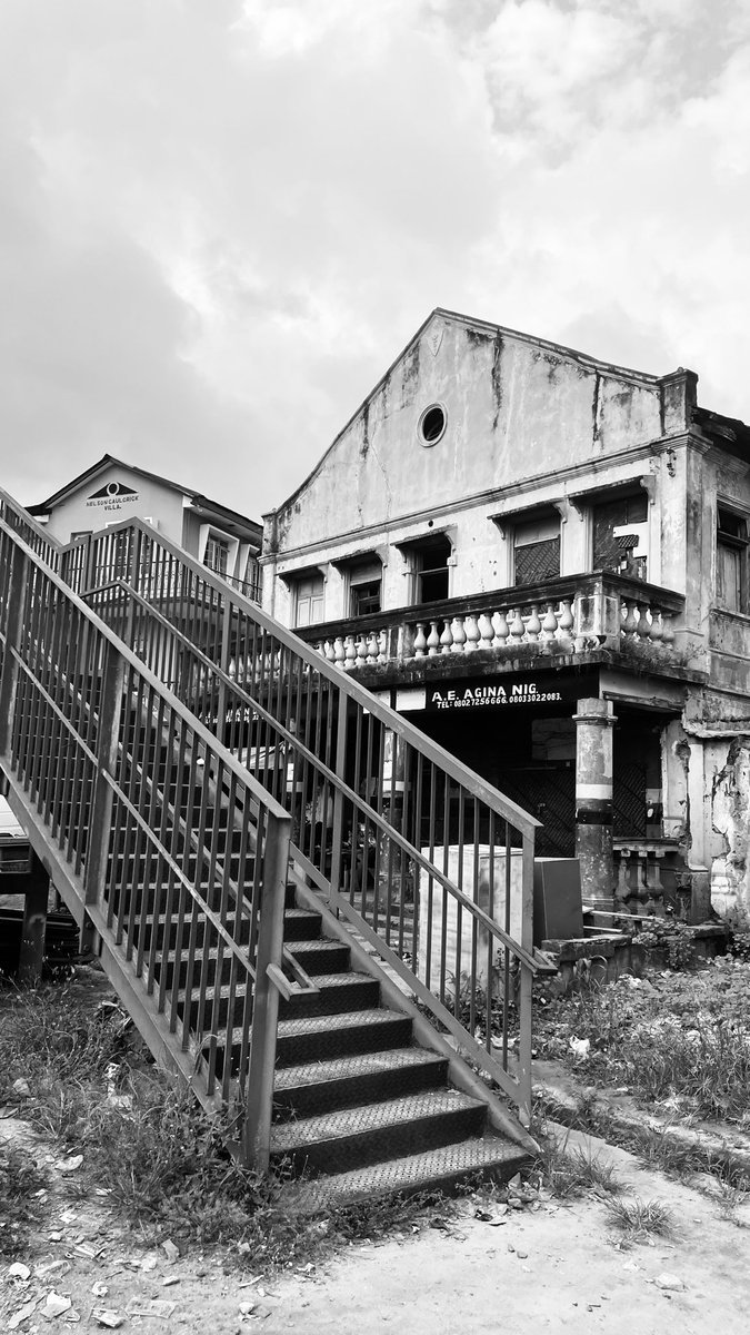 The Last Lap

May this last lap bring us favour and joy unspeakable. 

#goodlandingdecemeber