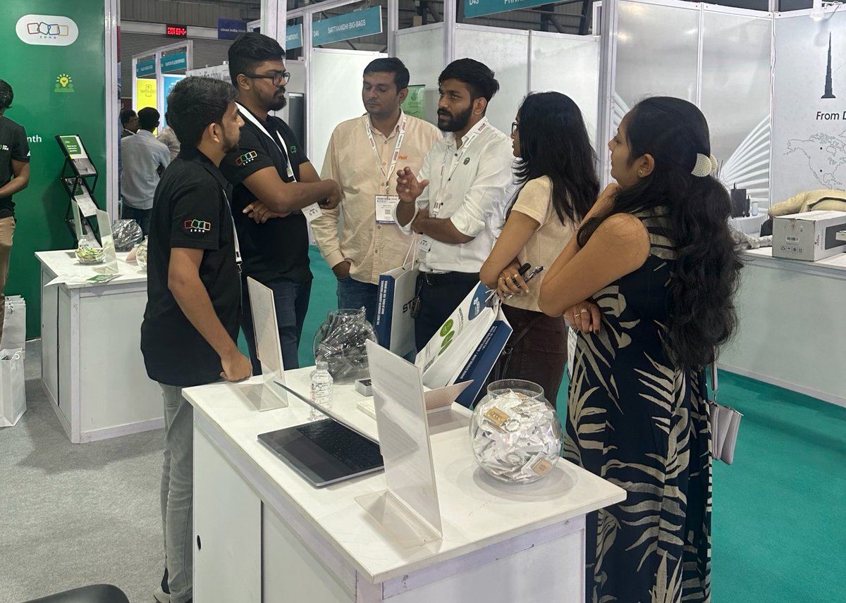 Zoho FSM tweet media