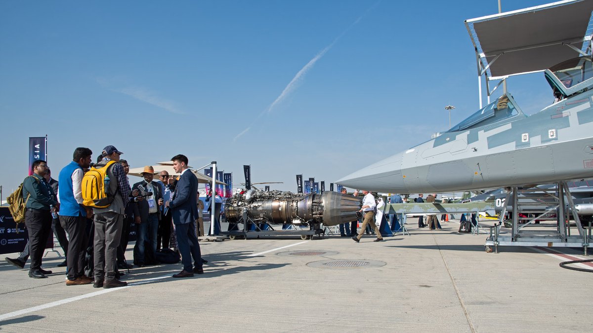 piotr_butowski's tweet image. The main target of Su-57's PR campaign in Dubai a week ago was India. The photo shows special presentation of the fighter for Indian media.
In 3 days, Putin begins his visit to India, where he will offer Su-57.
India has already rejected Su-57 once.