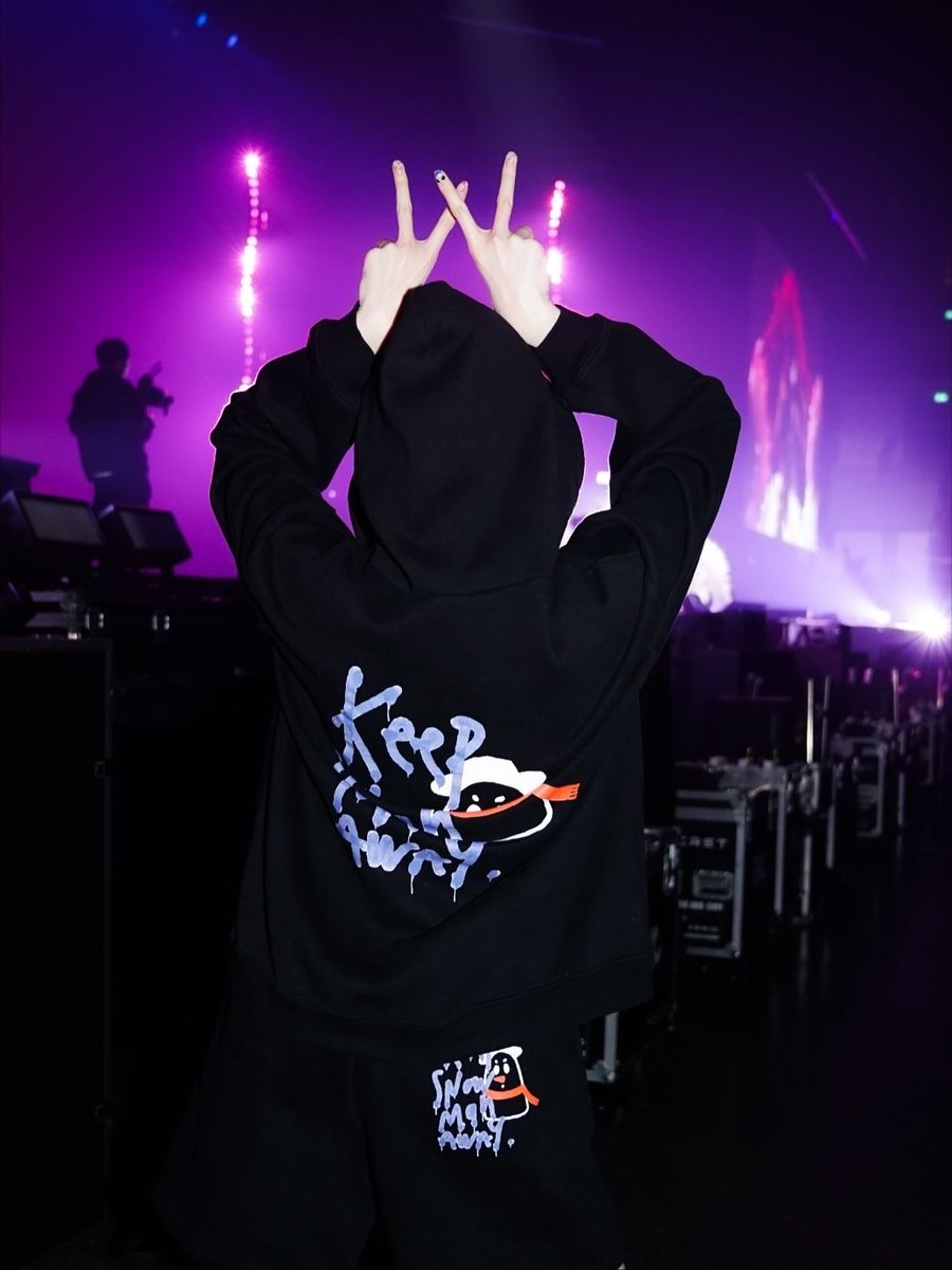 peipeili95's tweet image. Hurry up and launch the new products, CEO of Ks! I can&apos;t wait any longer—I really want this sweatshirt!😭😭😭

#lingorm #หลิงออม 
#ormkornnaphat #ออมกรณ์นภัส