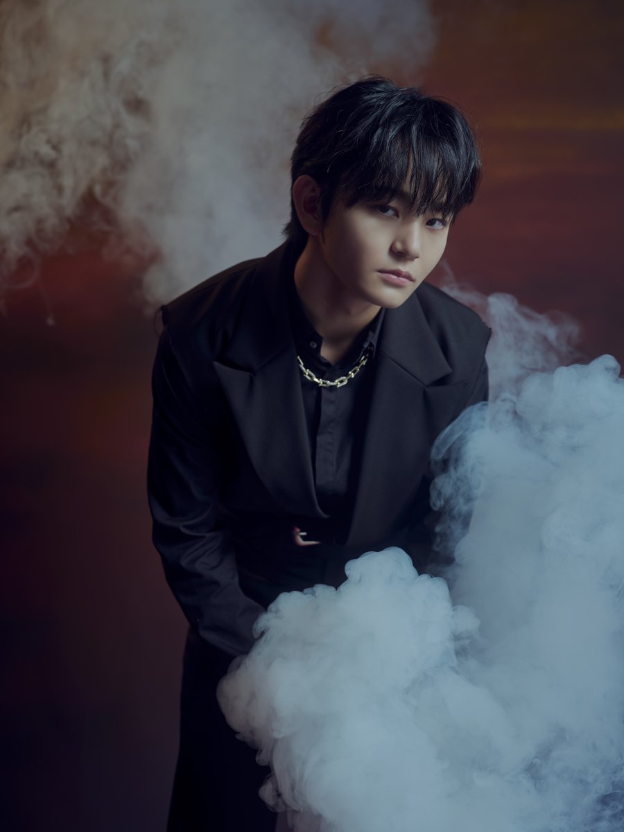 qj_web's tweet photo. ◤#STARGLOW アザーカット公開📸◢

『Quick Japan』vol.181（12月10日発売）表紙＆65ページ総力特集「あたらしい光」に登場するSTARGLOW💫
#TAIKI 本誌未掲載アザーカットを特別公開✨

予約はこちら⏬
⭐️限定ミニカード付き（QJストア）
https://t.co/40puyElfvM

⭐️Amazon
https://t.co/LvbTYIUsJd https://t.co/HTBB4D0pCN