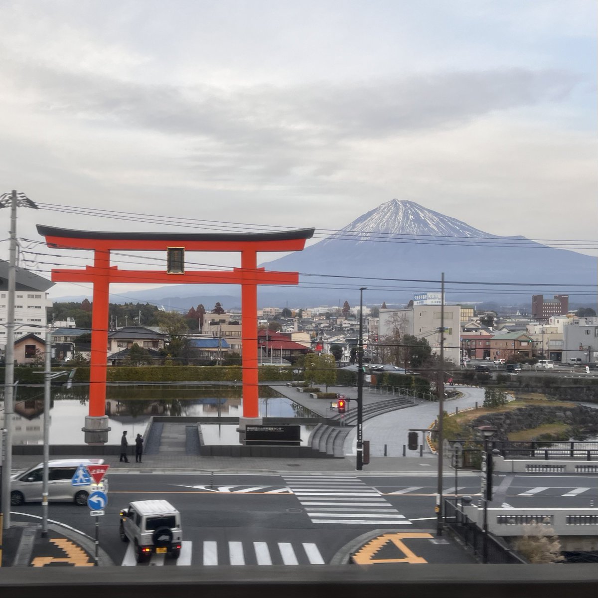 yuru_minoblog's tweet image. 夕方の富士山⛩️🗻
