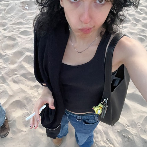 eeprombug's tweet image. my pronouns are she/they bcuz i&apos;ll never be her or them