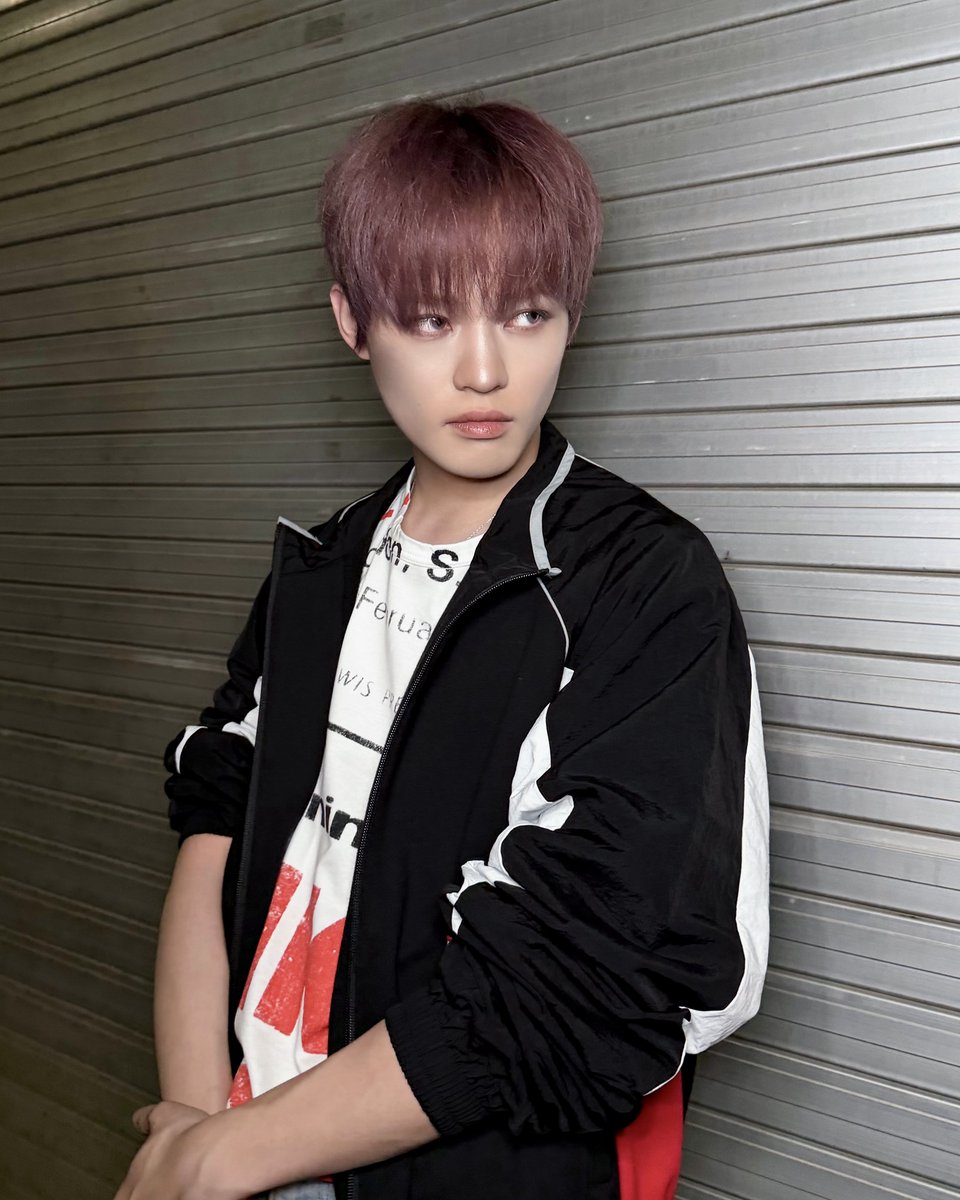 ෴෴෴

#CHENLE
#NCTDREAM #BeatItUp
#NCTDREAM_BeatItUp