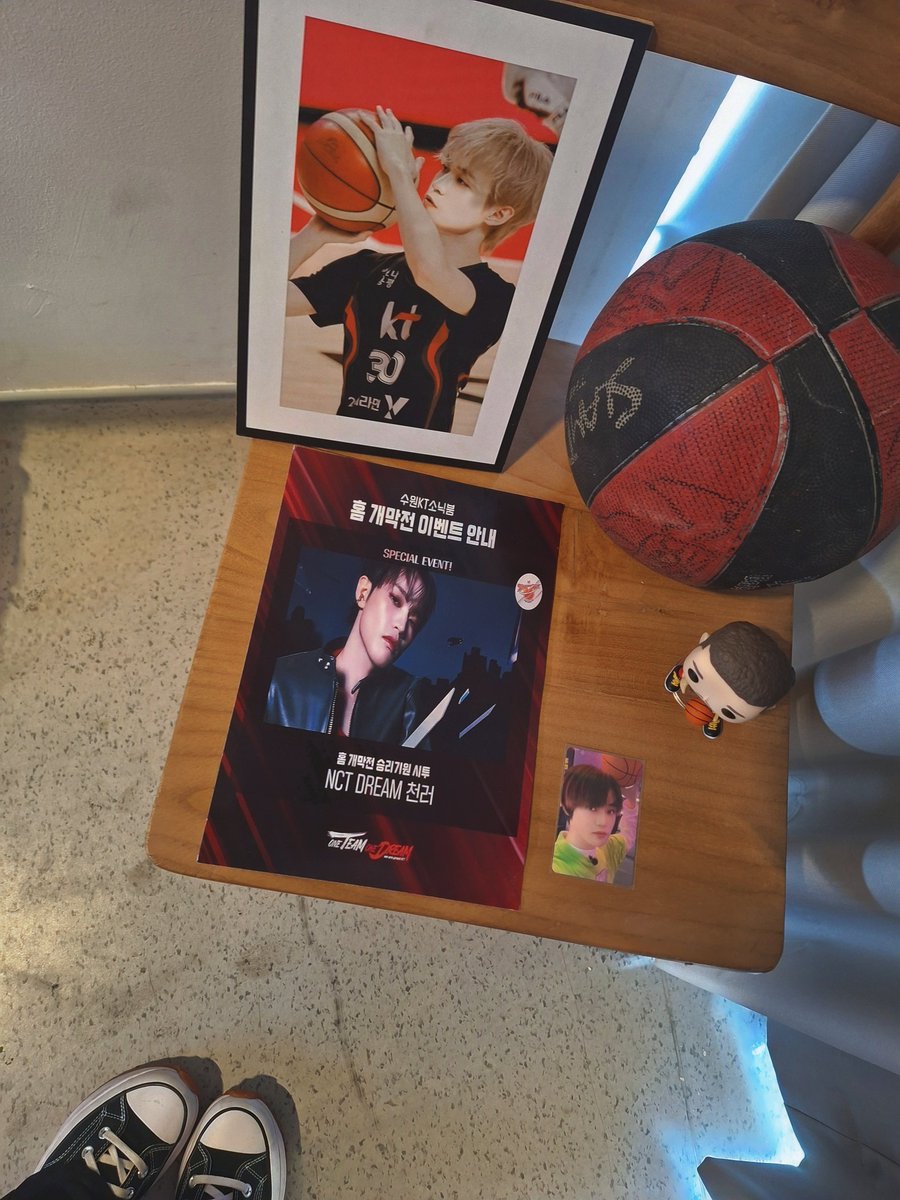 Ms. Zhong tweet media