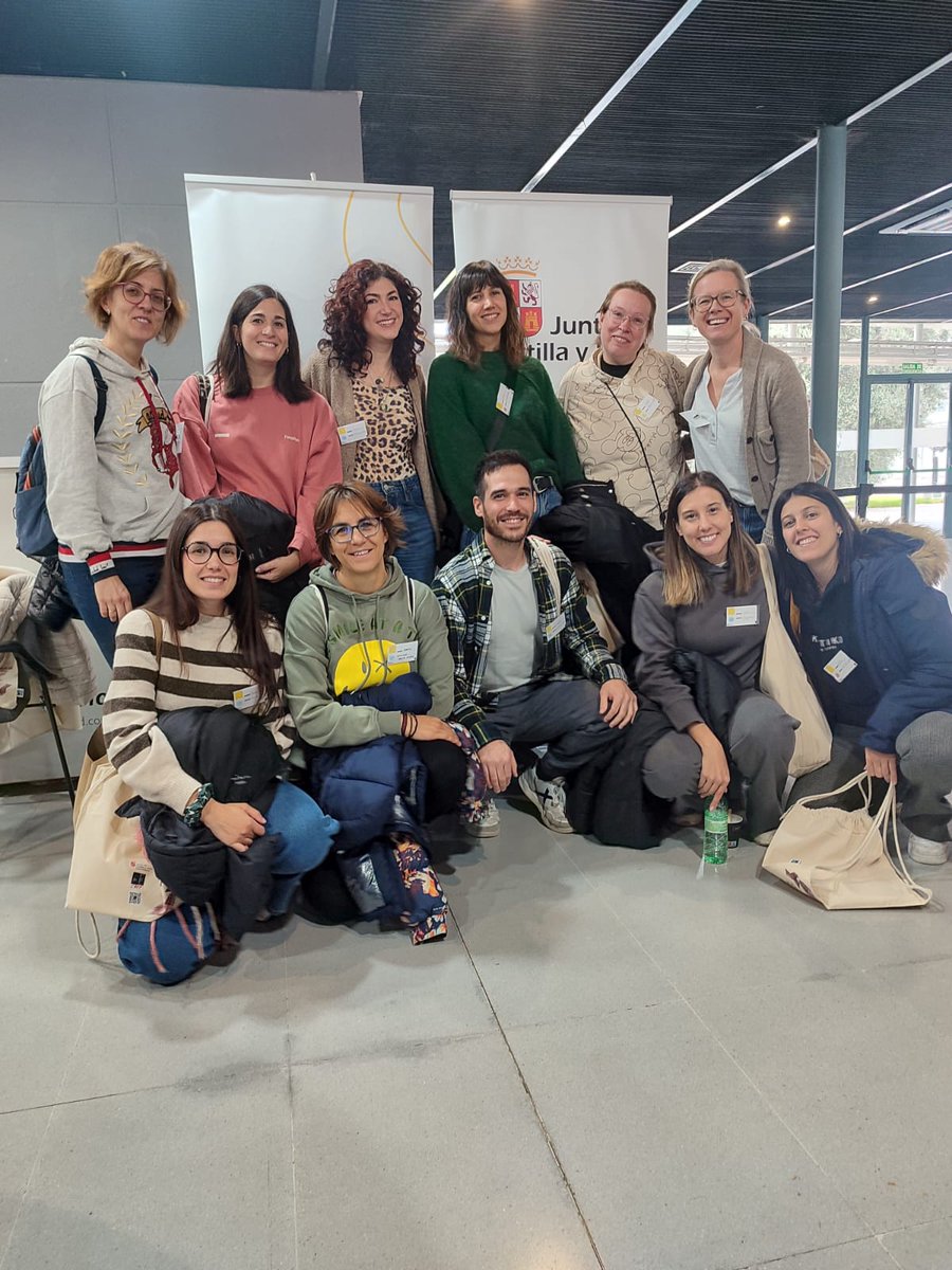 colesantaclara's tweet image. Docentes del @colesantaclara participan en la jornada formativa del "Proyecto de Innovación Educativa Creatividad y Emoción" 
♥️🎭🧠  @CSFPJCYL @educacyl #InnovaCyL @CFIE_Segovia #PIE #Creatividad #Emoción