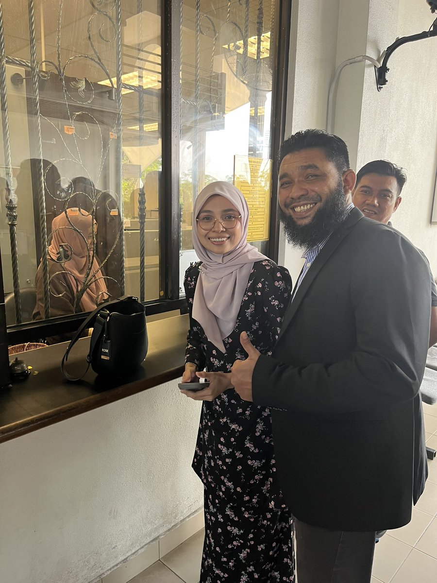 Tak mengaku bersalah bagi pertuduhan akta 233 MCMC Anwar sakit hati hari ini di Mahkamah Seksyen Sepang. 

Pendakwaraya mohon wang jamin RM5,000 dan peguam Tuan Rafique memohon wang jamin dikurangkan namun mahkamah tetapkan wang jamin RM5,000 dengan seorang penjamin.