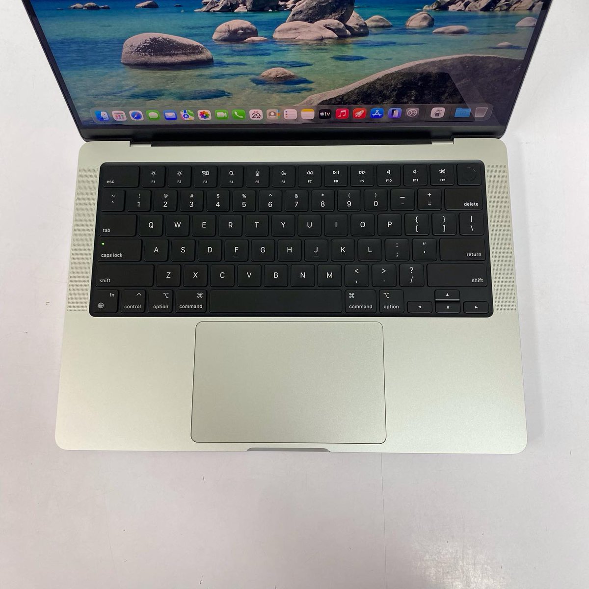 LaptopsArena's tweet image. Apple Macbook Pro M4 Chip 14-Inch 16GB 512GB SSD-Silver-Pre-Owned
Kes 165,000.
Call 0721763763
#macbookpro #macbookprom5 #ipadprom5 #applem5 #laptopsarena