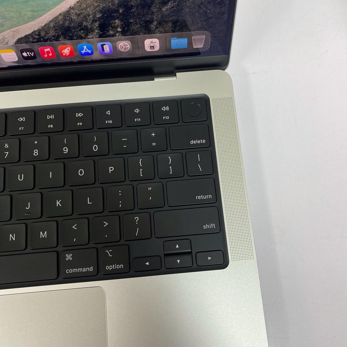 LaptopsArena's tweet image. Apple Macbook Pro M4 Chip 14-Inch 16GB 512GB SSD-Silver-Pre-Owned
Kes 165,000.
Call 0721763763
#macbookpro #macbookprom5 #ipadprom5 #applem5 #laptopsarena