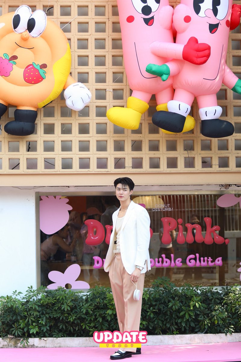 “มีน นิชคุณ” Friend of Gluta ในงาน BioActive+ X DONUT DISTURB: Gluta Cafe ✨

#BioActivexMeenNicha 
#Meennicha8 
#BioActivexDonutDisturb 
#Bioactiveth
#UPDATETODAY #ข่าวบันเทิง