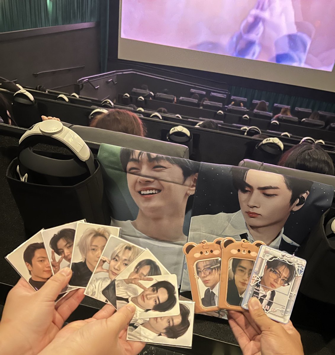 katydazed's tweet photo. Had the BEST time in Daly City for the Enhypen VR concert💕 Go Big or Go Home is always my fave🙌🏻 Thank you for an amazing time @hello82official @hello82PRESENTS @ENHYPEN @AMAZE_VR !!!
#ENHYPEN #IMMERSION #ENHYPENVRCONCERT #AmazeVR #hello82 #hello82PRESENTS #82giveaway https://t.co/MZJ8v3Vabc