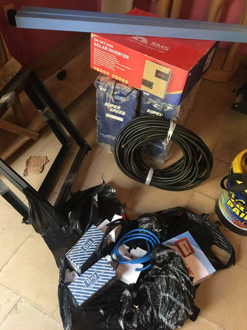 4.2KVA/24V solar system by us👷🏾‍♂️  
1 x 4.2kva inverter
2 x220AH tubular battery 
6 x350w solar panel
TOTAL COST: N1,500,000
Physical office📍Lagos 
☎️07067579674
Go solar
Onwa December Kolu Heavenly Father Dotun Let Your Dbanj #WizemberRequest Reece James Happy New Month