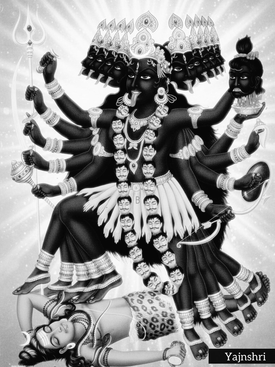 yajnshri's tweet image. दुर्गे दुर्गति दूर करो मेरी, अम्बे चरण शरण आये तेरी