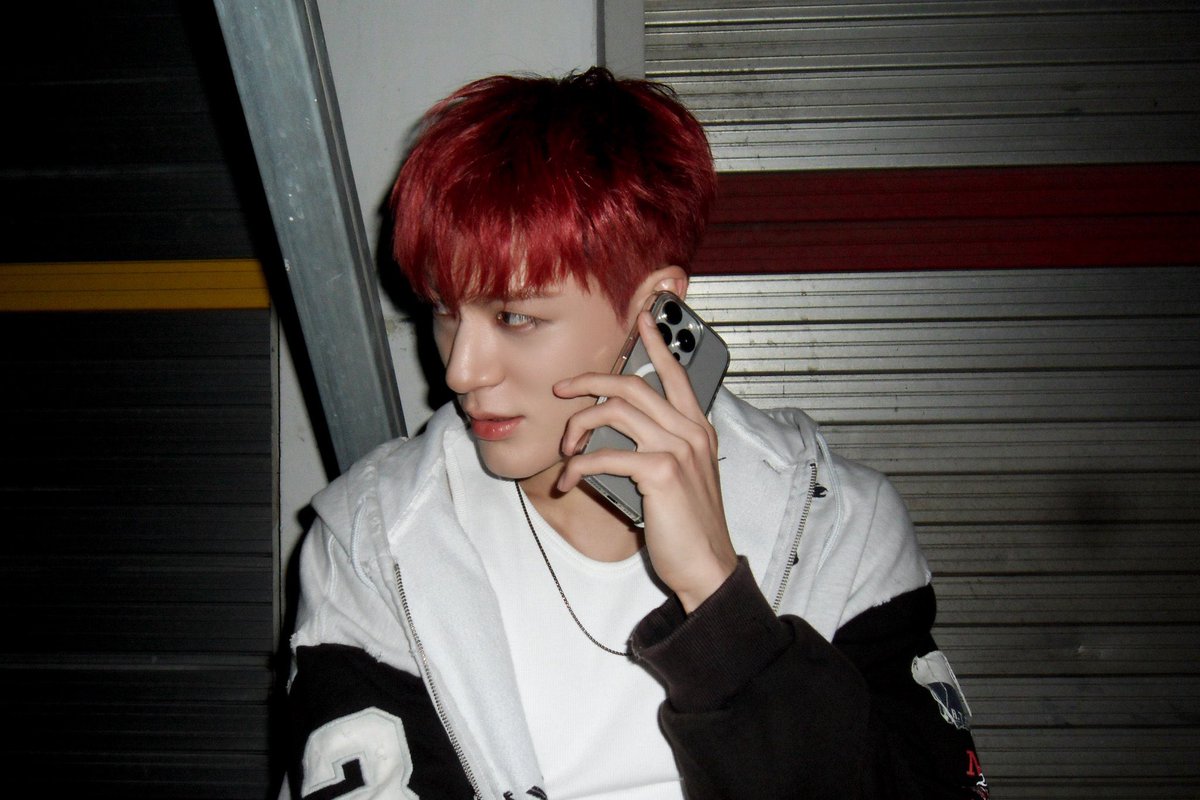 jnjm1st_'s tweet image. “Hallo Daddy”                                  “Hallo Princess”