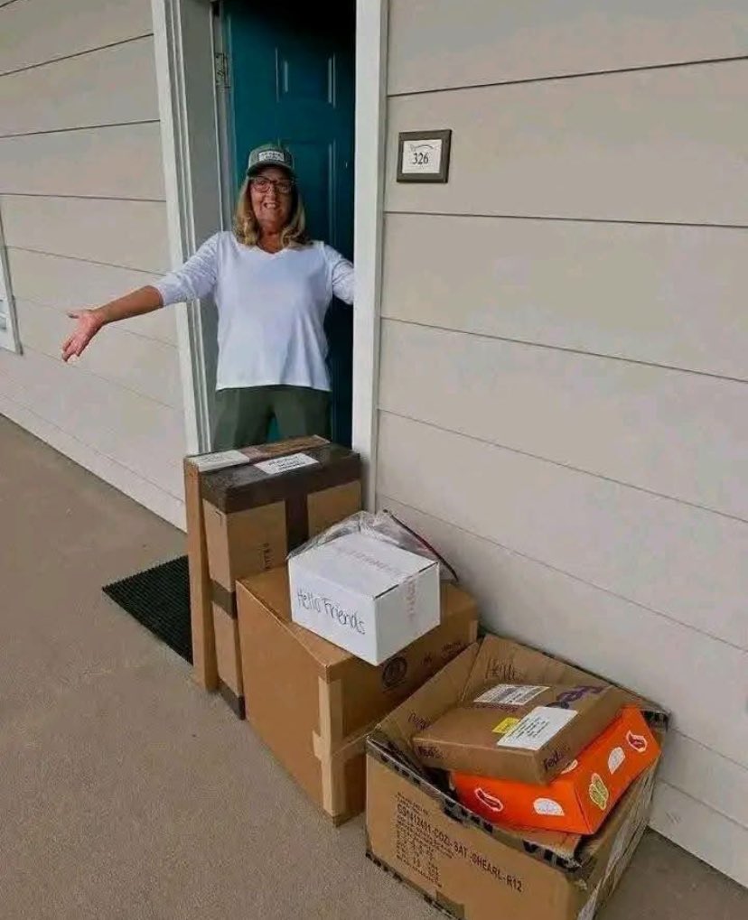 How much did you need for Christmas 🤶 my dad is blessing 90 family today